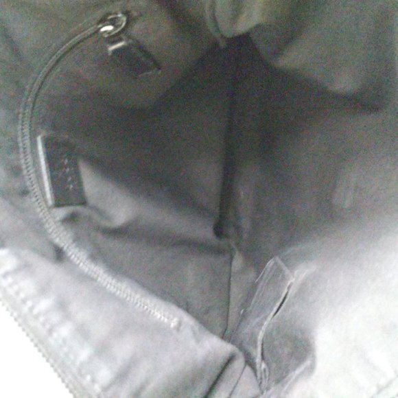 Gucci GG Canvas Shoulder Bagš„PRICE DROPš„ - Picture 9 of 13